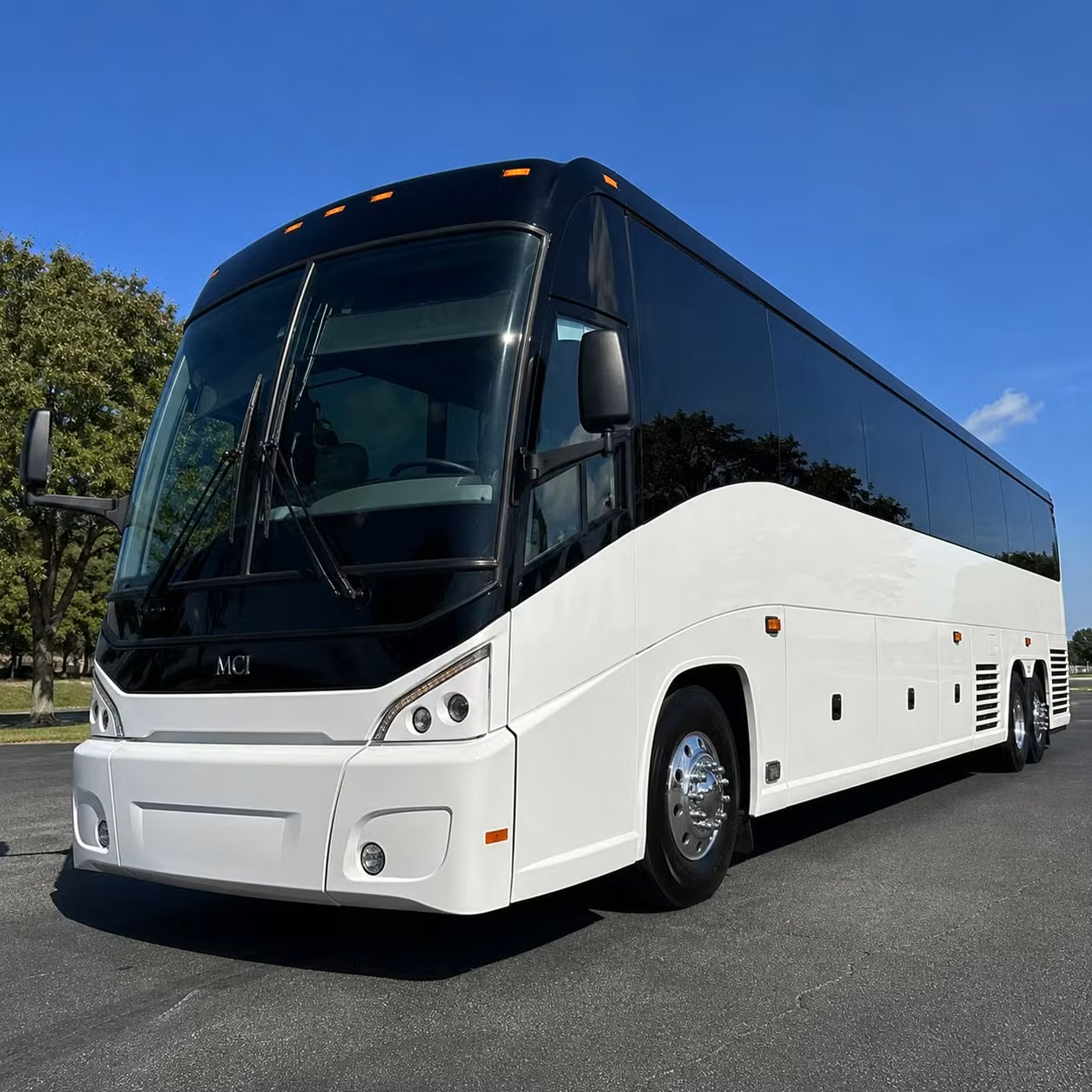 long distance charter bus rentals for lakewood corporate groups and conference travel