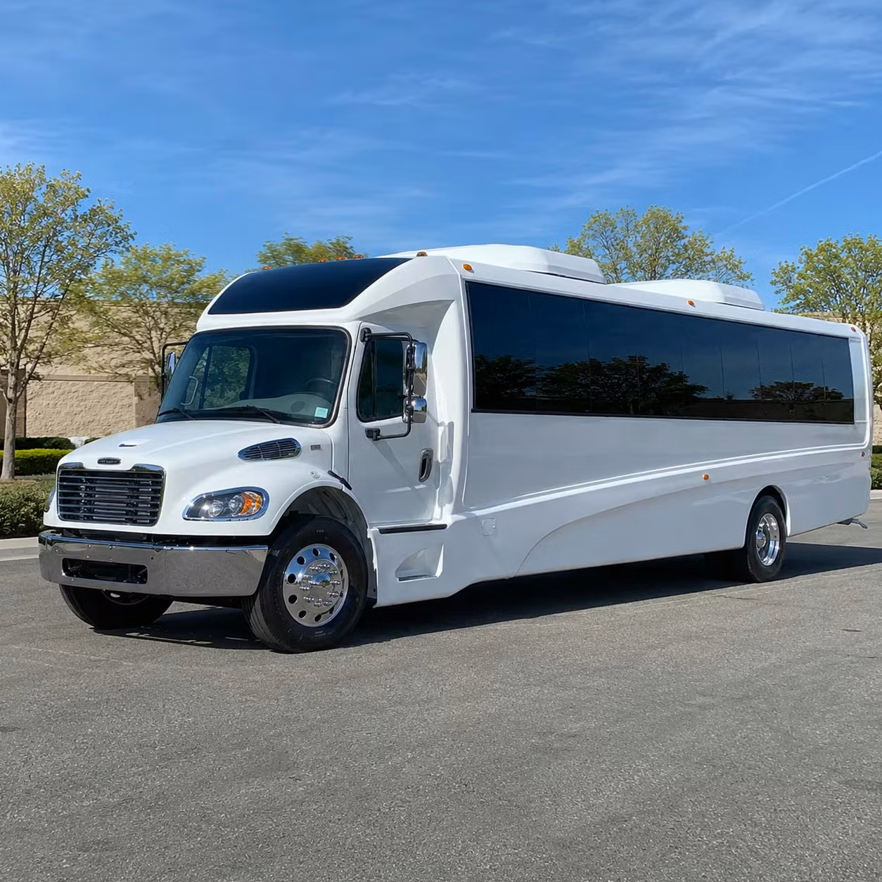 minibus rentals for smaller lakewood school groups and day trips