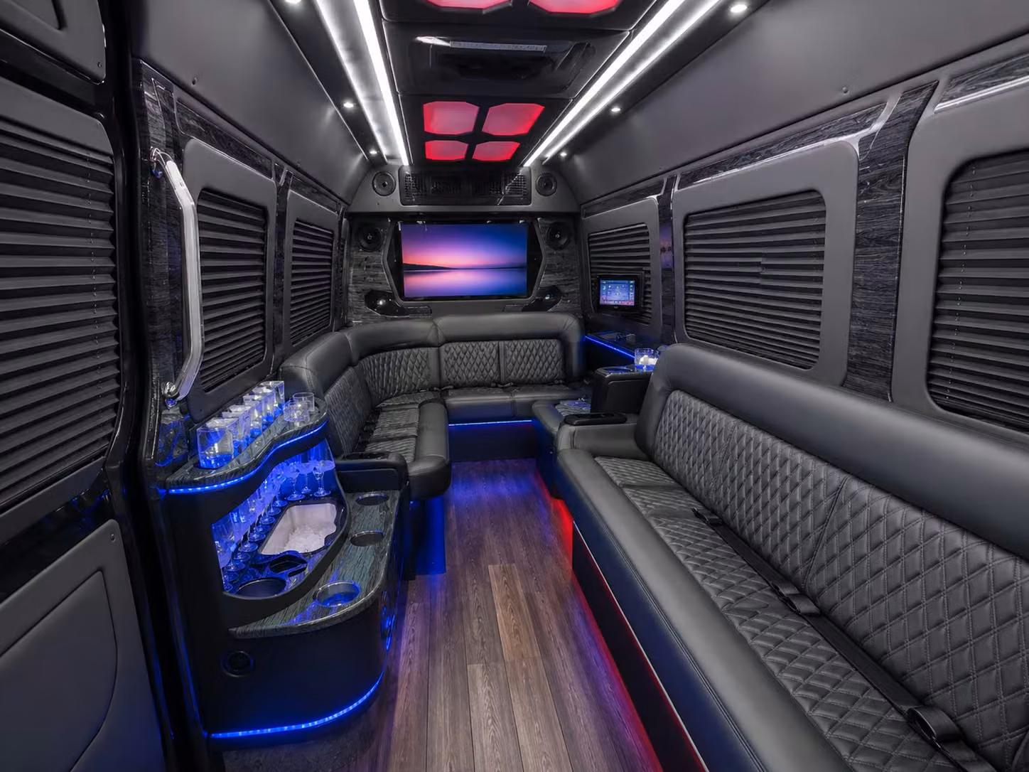 multi day bus rentals for lakewood group tours and family reunions